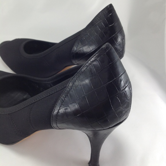Donald J. Pliner ZORBA Black Mesh Elastic Pumps - Picture 9 of 13